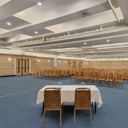 Resort La Blanche & 5*