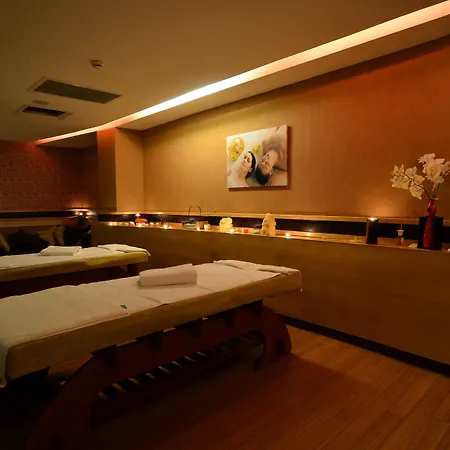 Resort La Blanche & 5*