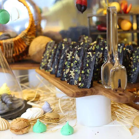 Resort La Blanche & 5*