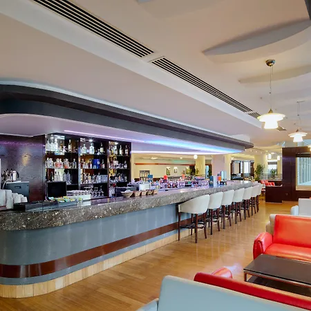 Resort La Blanche & 5*