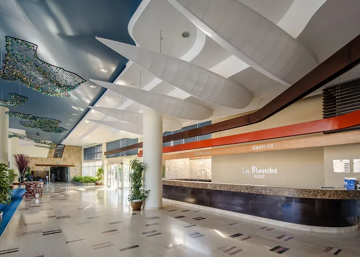 Semesteranläggning (resort) La Blanche & Turgutreis