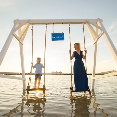 La Blanche & Complex 5*