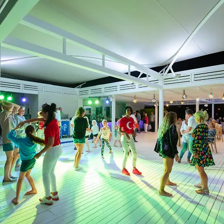 La Blanche & Complex