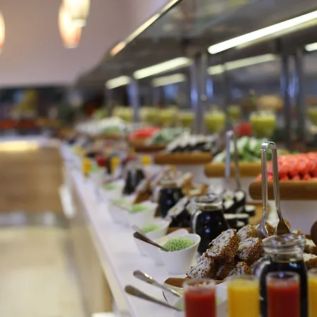 La Blanche & Complex 5*